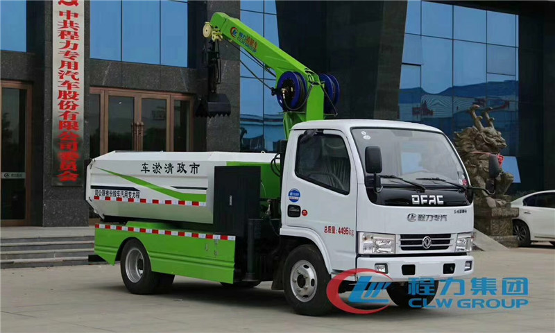 多利卡聯(lián)合清淤疏通車能挖取到12米深度窯井垃圾，清淤率達95%