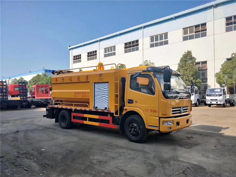 一款專注于市政工程的疏通清洗車，東風(fēng)天錦高壓清洗管道疏通車
