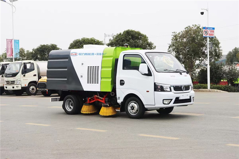 東風(fēng)途逸微卡國(guó)六掃路車有純電動(dòng)、汽油、柴油三種動(dòng)力可供選擇