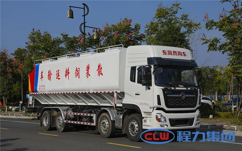 東風(fēng)天錦散裝飼料車經(jīng)濟(jì)便捷,安全保障,方便可靠,用途廣泛