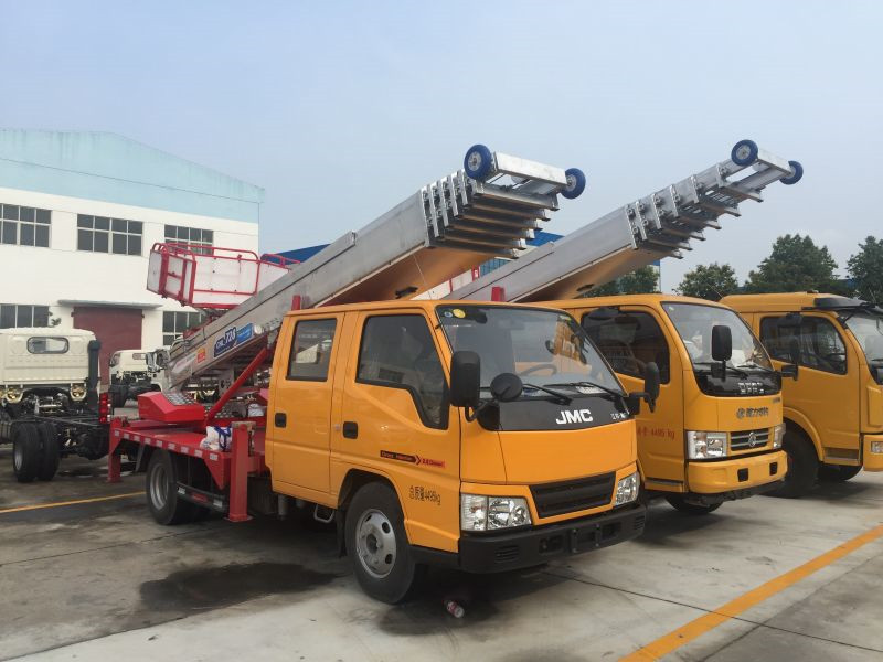 東風(fēng)雙排高空作業(yè)車布局美觀，操作平穩(wěn)，維護(hù)方便